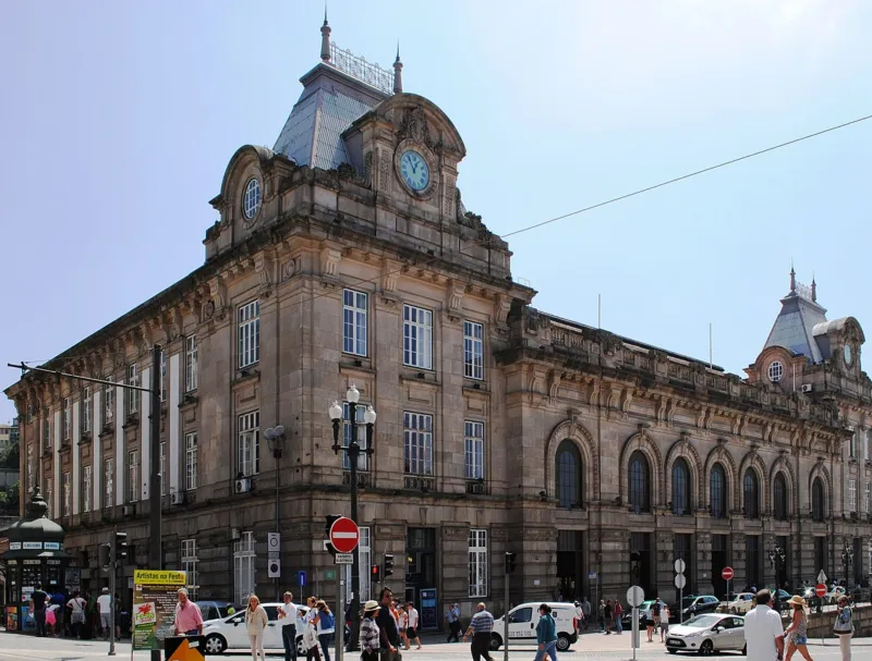 Take the train north for Porto